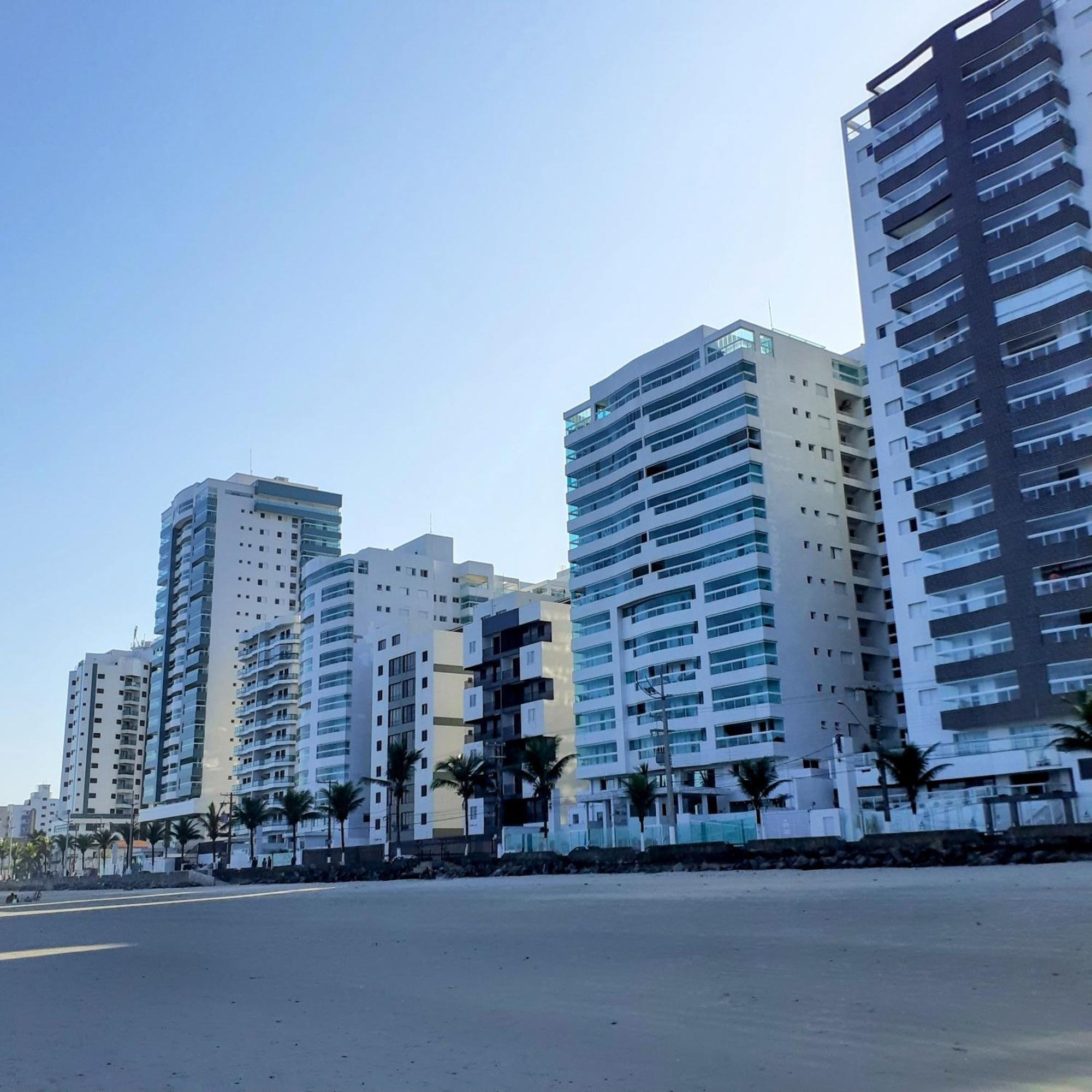 Ap Padrao Pe Na Areia Centro Top Mongaguá Eksteriør bilde